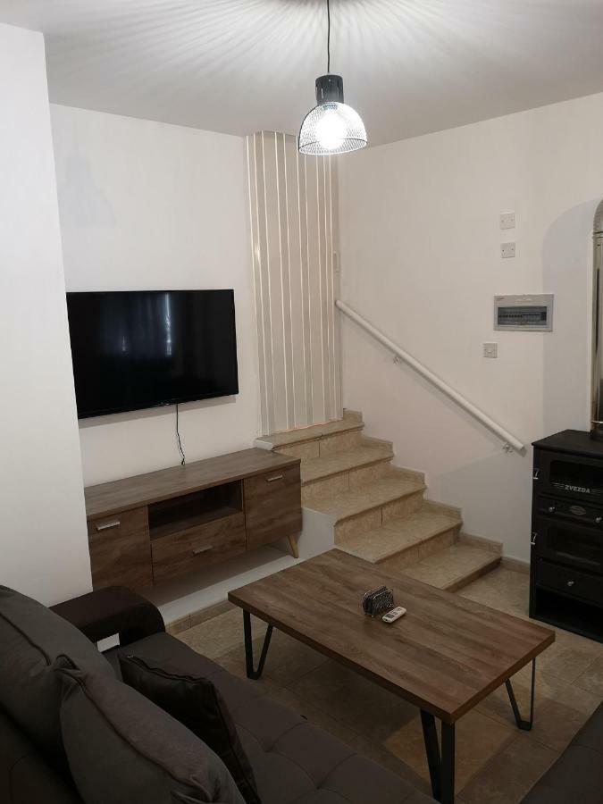Aprosmeno Jacuzzi House 1 Villa Agros Exterior photo